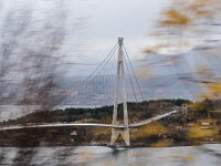 Brücken über Fjorde, immer wieder, mal von der einen, mal von der anderen Seite
