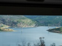 Brücken über Fjorde, immer wieder, mal von der einen, mal von der anderen Seite