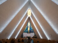 Das Innere der  Eismeerkathedrale, Altarbereich