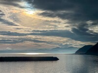 Zurück im Hafen von Honningsvøg ... Immer wieder faszinierend... untergehende Sonne, malerischer Wolken-Himmel