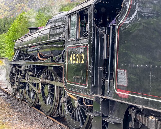 Zug-32-7 Lok in Glenfinnan