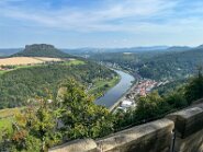 IMG_2062-16 Immer wieder faszinierend, der Blick auf den Ort Königstein, die Elbe und den Tafelberg Lilienstein