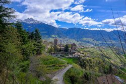 16.04.2023 Wanderung um Schloss Tirol